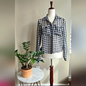 Stylish Houndstooth Button-Up Blouse - Size Small